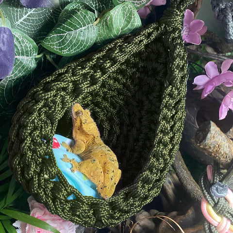 Cozy Reptile Hammock for Bearded Dragons, Chameleons, Hermit Crabs, Geckos, and Snakes - Perfect Sleeping Bed and Lizard Lounge!